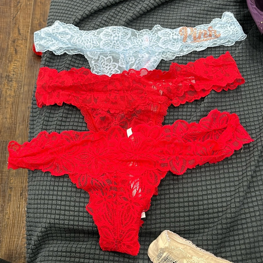 PINK thongs